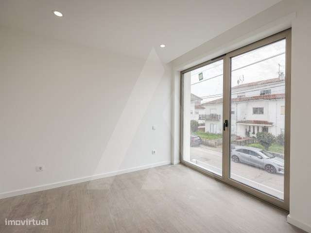 Moradia T4 + 1 de arquitetura moderna a 7 minutos do centro de Aveiro-32