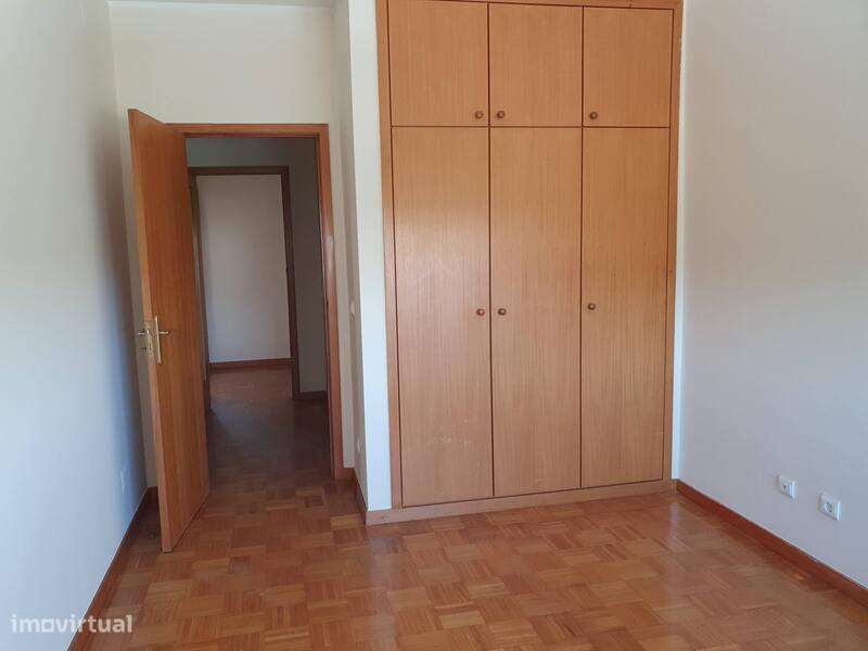 Apartamento T2 em Rio Tinto, Gondomar - 116m² com Varanda-9