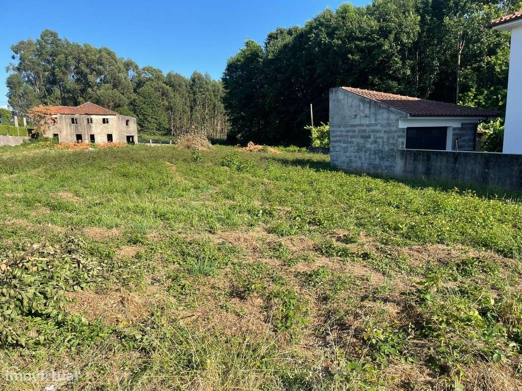 Casa para Restauro + Terreno | 3200m²-2