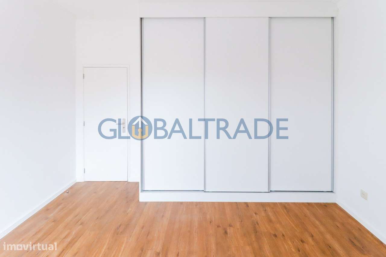 Apartamento T3 Renovado & Equipado em Águas Santas-28