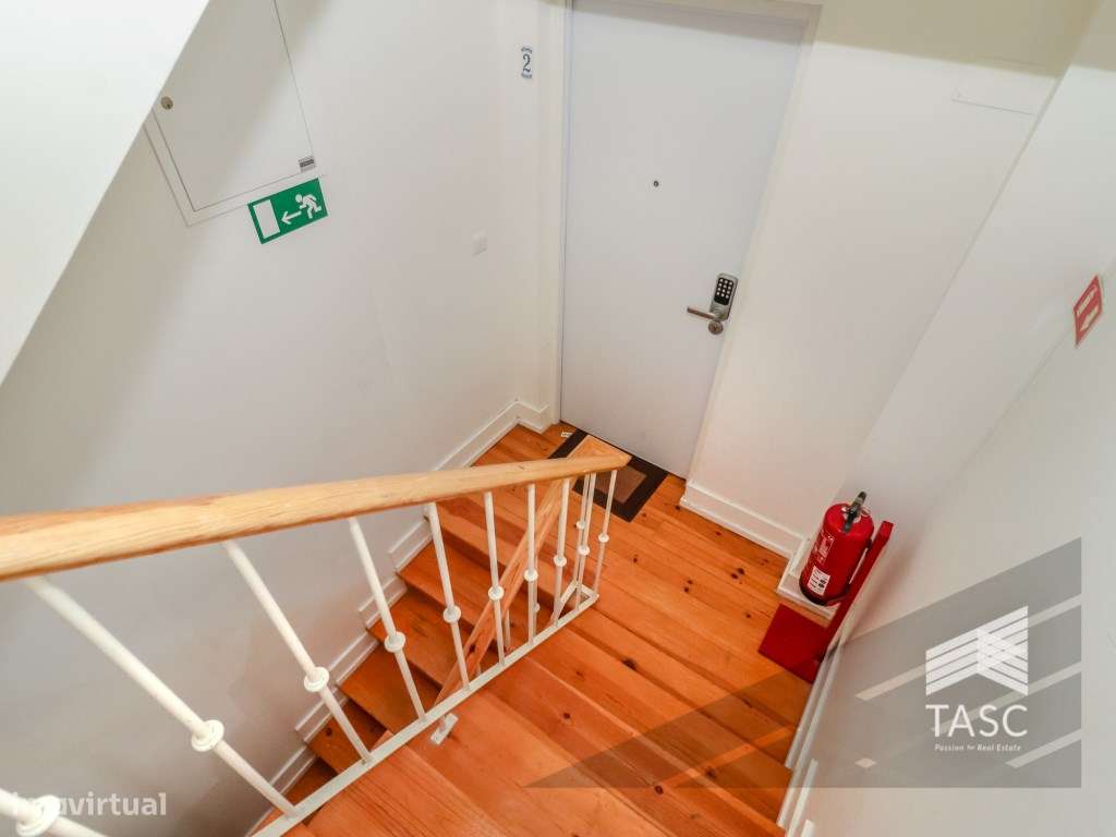 Prédio na Calçada da Bica Grande, Lisboa - Grande imagem: 4/19