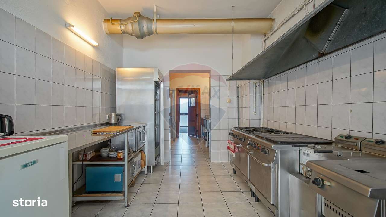 Comision 0 %! Pensiune cu 12 camere de vânzare, str. De Mijloc! - Imagine principală: 4/20