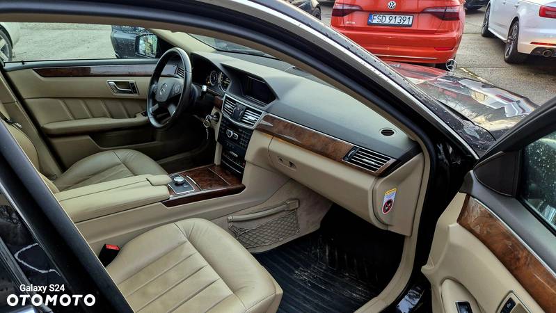 Mercedes-Benz Klasa E 200 BlueEFFICIENCY 7G-TRONIC Elegance - 6