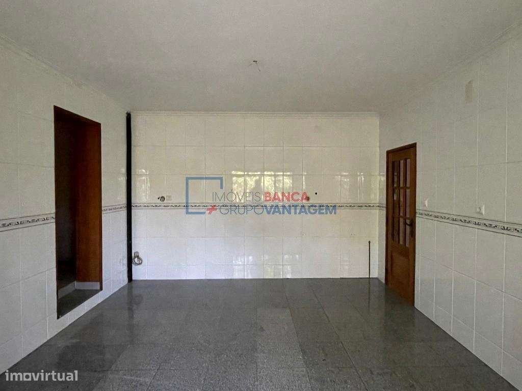 PRÉDIO MISTO EM MANGUALDE | INVESTIMENTO - Grande imagem: 5/30