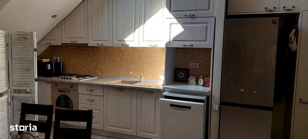 Apartament superb 3 camere gradina pe lac Damaroaia-13