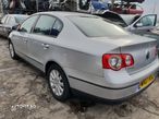 Dezmembrez Volkswagen Passat B6 2006 1.9tdi 105cp BXE - 2