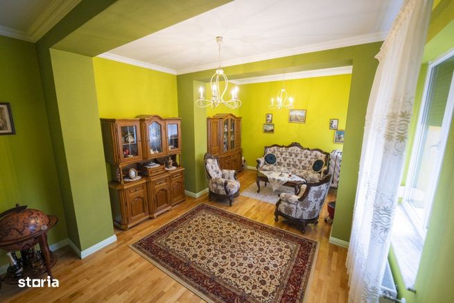 Casa cu personalitate Strada Spania-8