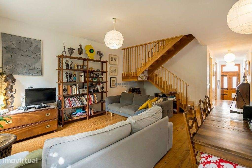 Moradia duplex na Graça com 5 Quartos e Jardim-5