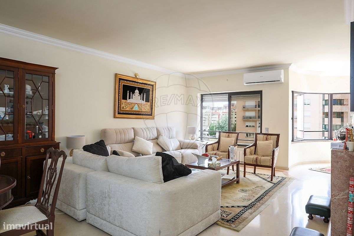 Apartamento T4 para arrendamento - Grande imagem: 3/31