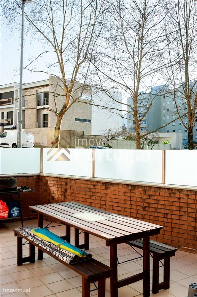 Apartamento T3 com terraço e churrasqueria-25