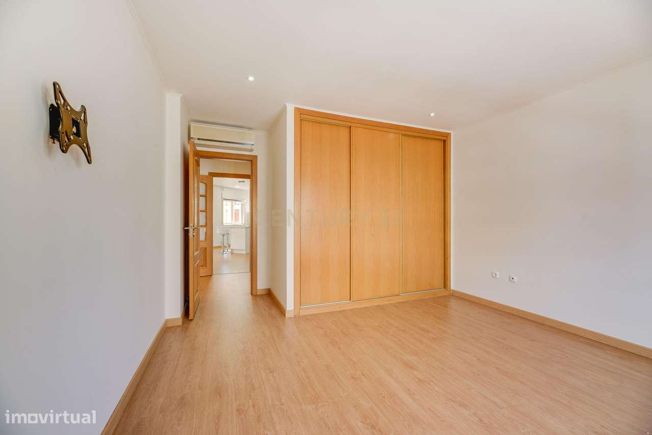 T3 moderno único na urbanização da Anta-11