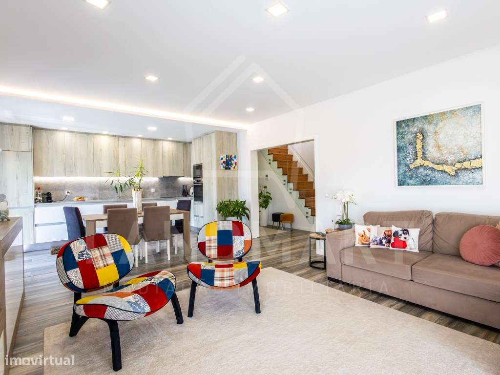 Apartamento T3 Duplex, Centro de Turquel-7