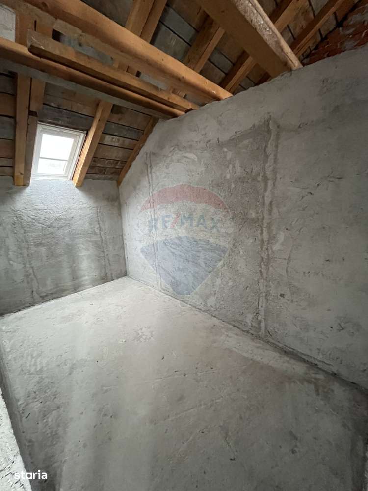 Casă de vânzare în Câmpulung la preț de apartament.-16