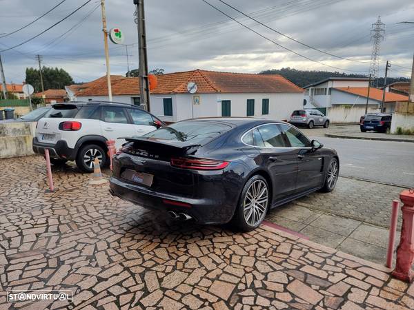 Porsche Panamera 4 E-Hybrid - 5