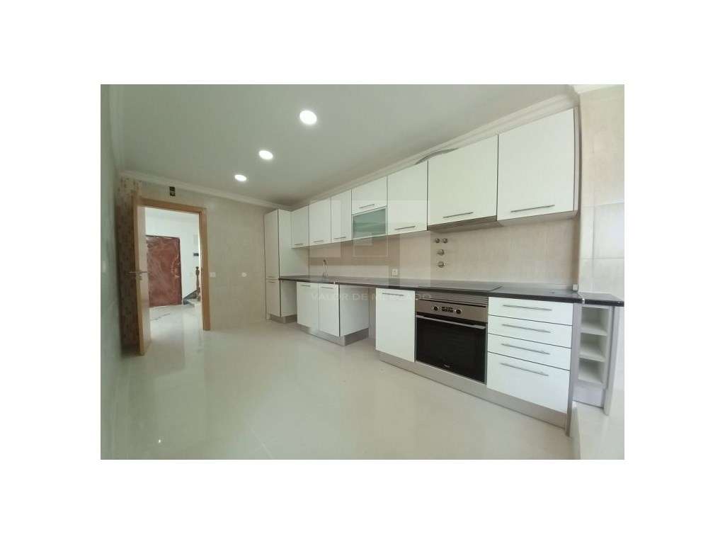 Moradia T3 (Remodelada) com Anexo (T3) Madorna - Grande imagem: 4/34
