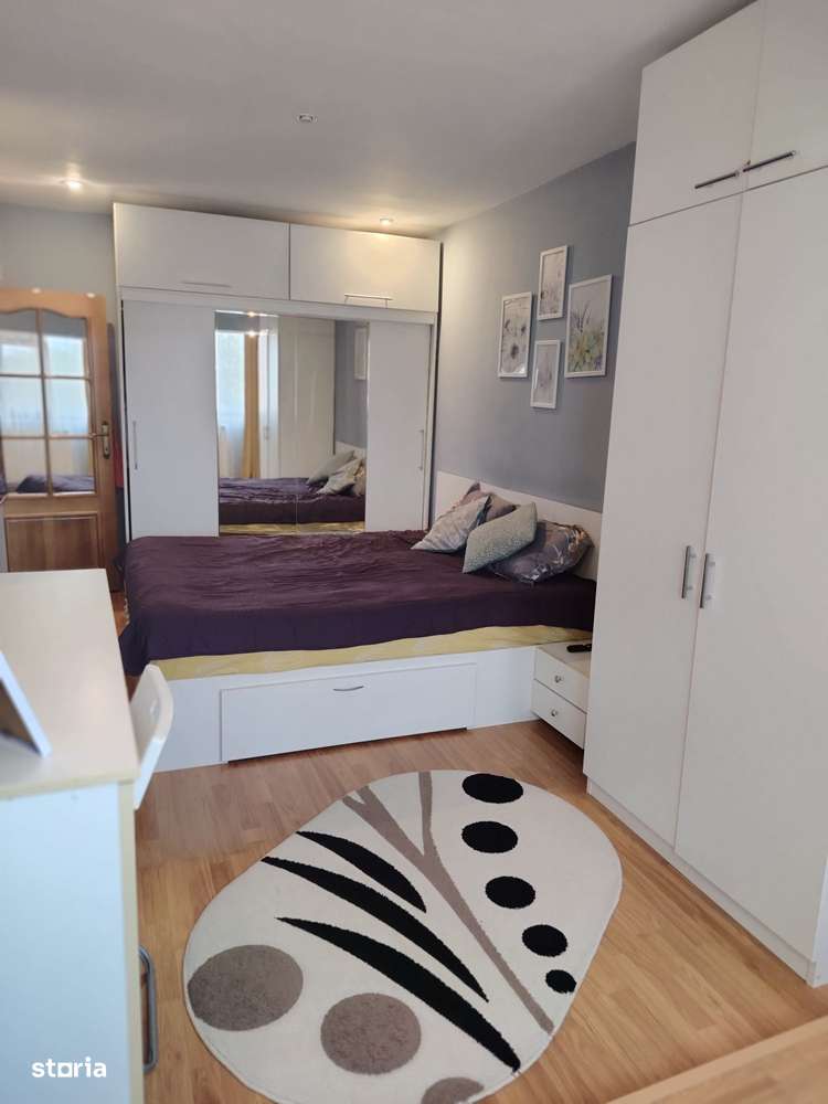 De vânzare apartament 3 camere decomandat Cartier Obor-2