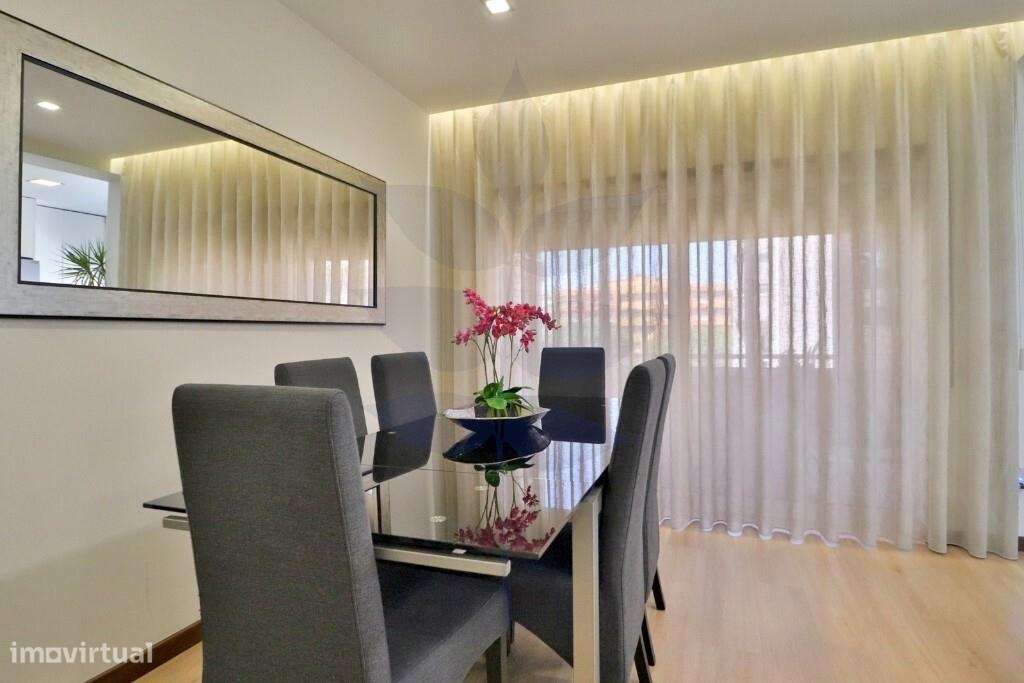Apartamento T4 na freguesia de Lamaçães-26