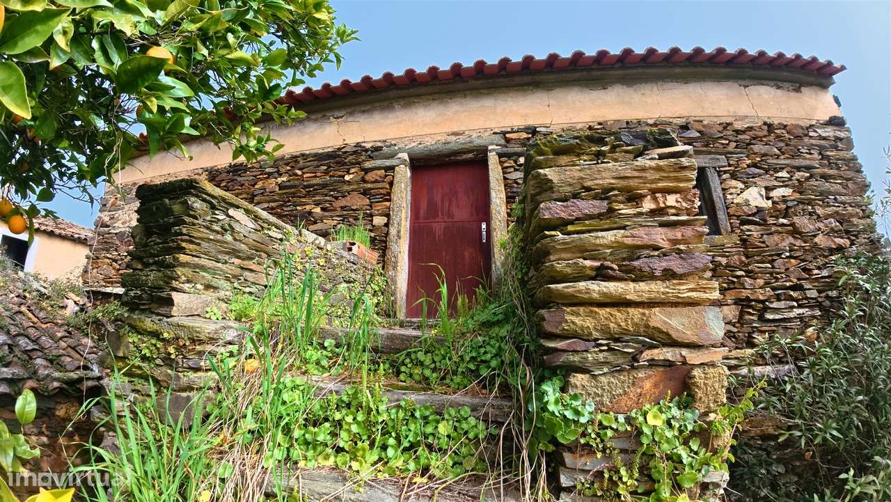 Moradia em xisto, sarzedas, castelo Branco. - Grande imagem: 4/21