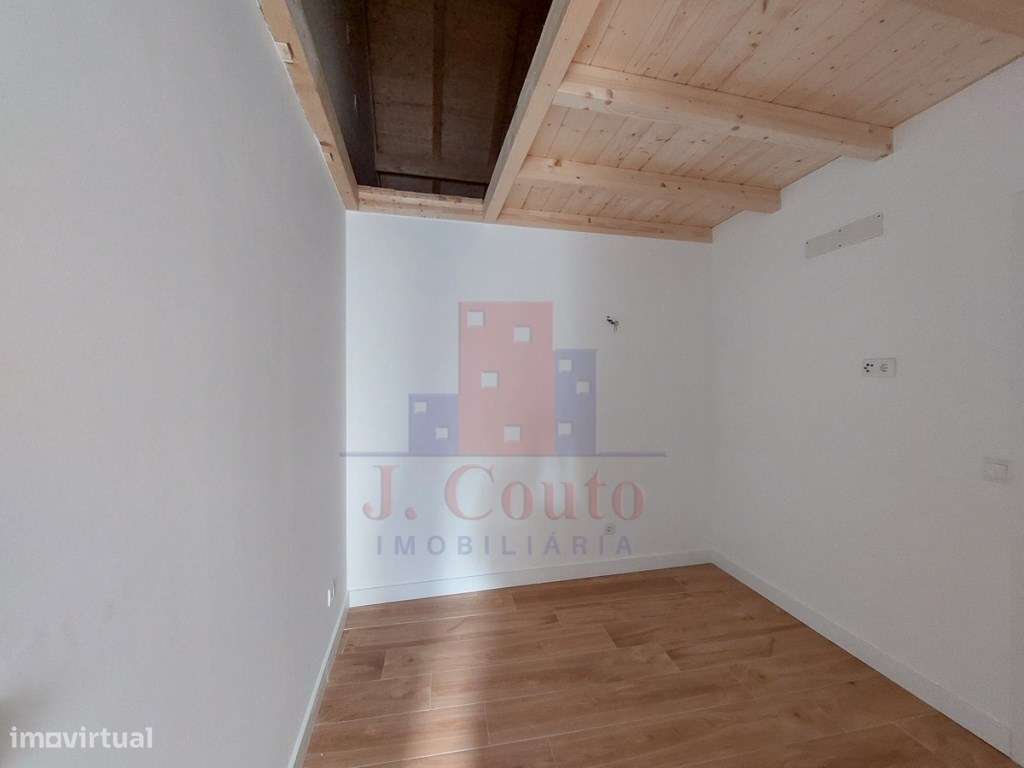 MORADIA T2 com quintal em Caldas da Rainha-14