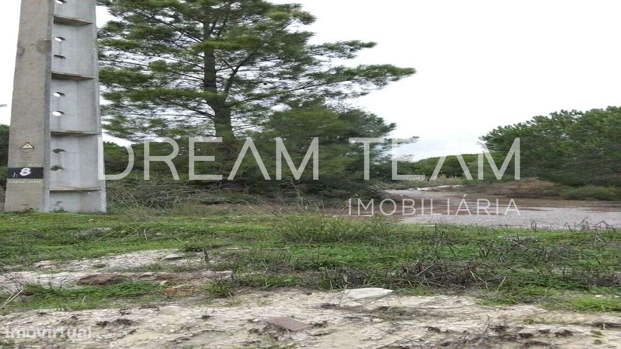 Terreno Urbano para Construção – Palhais-Coina | Viabilidade para 27 F-22