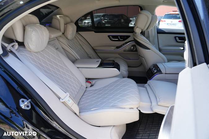 Mercedes-Benz S 400 d 4Matic L 9G-TRONIC - 32