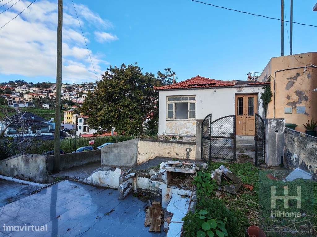 Moradia T1 geminada em Ruina para recuperação - Funchal - Grande imagem: 5/25
