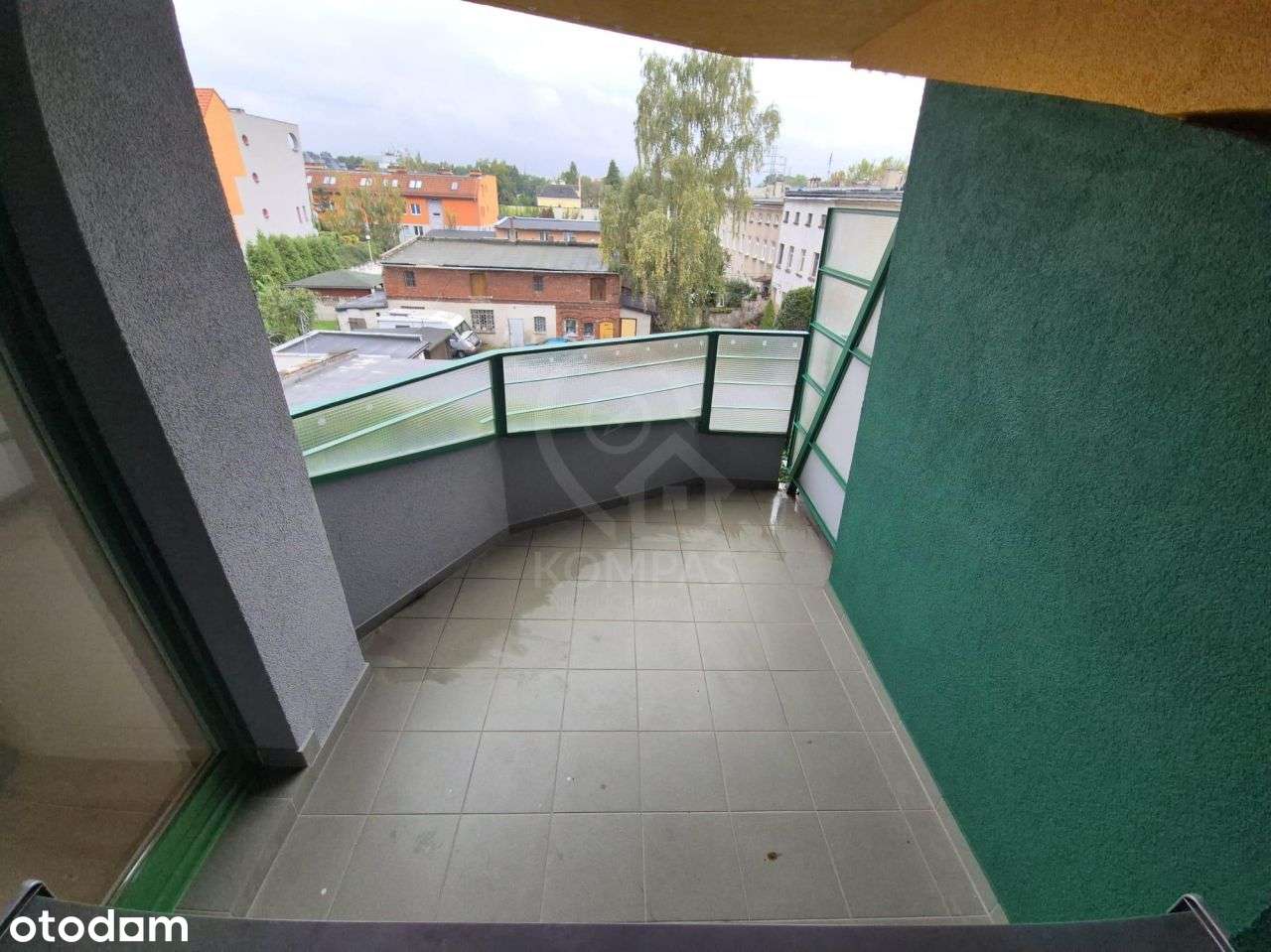 3 pok. z 2010 r z tarasem Meble pod Najemców - Pełny obrazek: 5/18