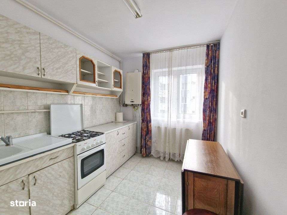 3 camere decomandate, zona Simion Barnutiu, et. 2, disponibil imediat! - Imagine principală: 4/6