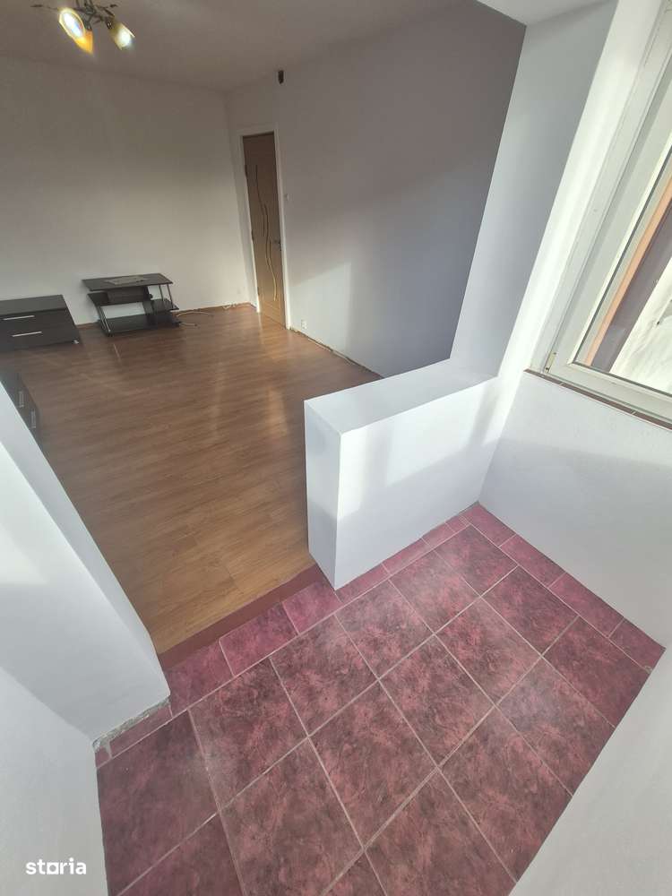 2 Cam-Lipovei-3 Min Iulius Town-55MP-Balcon-Mobilat-Utilat-82.000 Euro-4