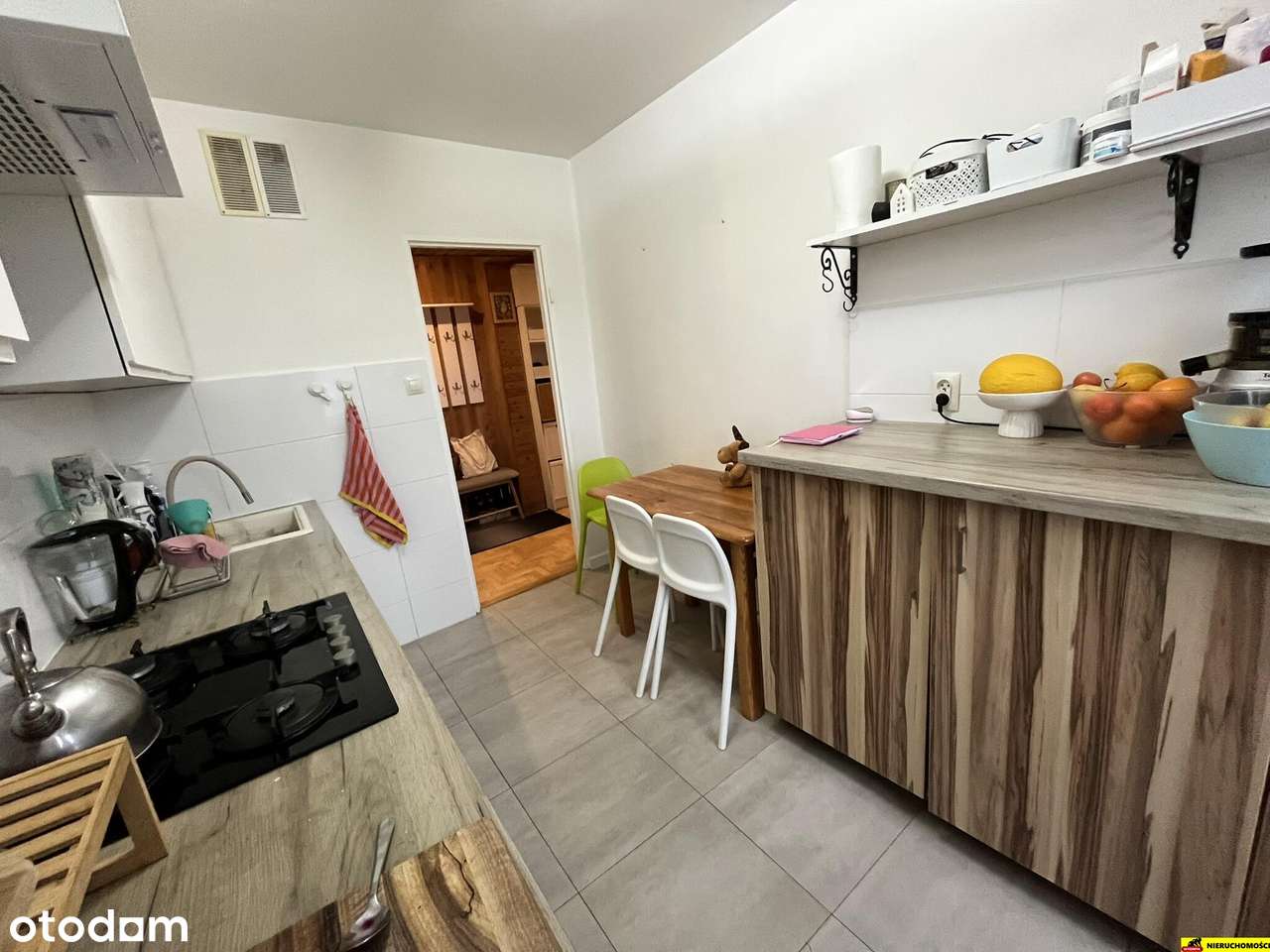 3 pokoje 63m2  Loggia III piętro- do zamieszkania-5