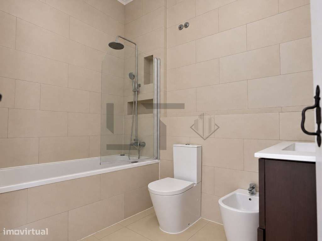 Apartamento T3+1 com Pátio Privado a 2 passos da Av. da LIberdade p...-24