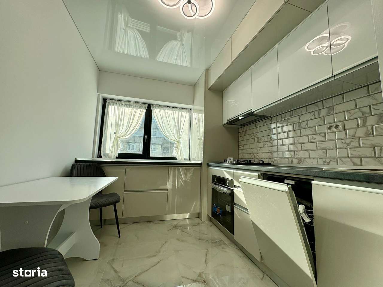 PRIMA INCHIRIERE - ADAMANT TOWERS - Ap 1 cameră - 54 mp - Imagine principală: 5/8