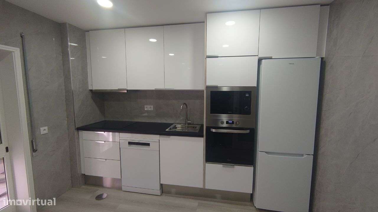 Vendo apartamento T2+1 remodelado no centro vila do conde-6