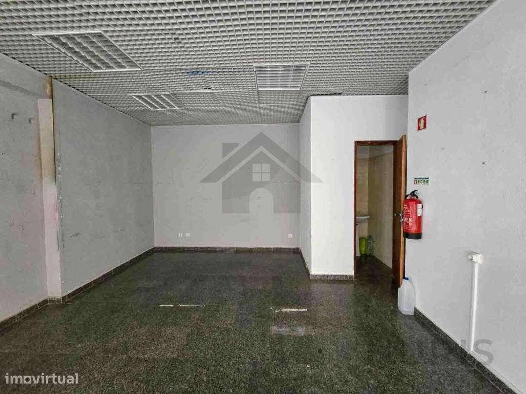 Loja para Arredamento Anual na Praia da Rocha - Grande imagem: 3/10