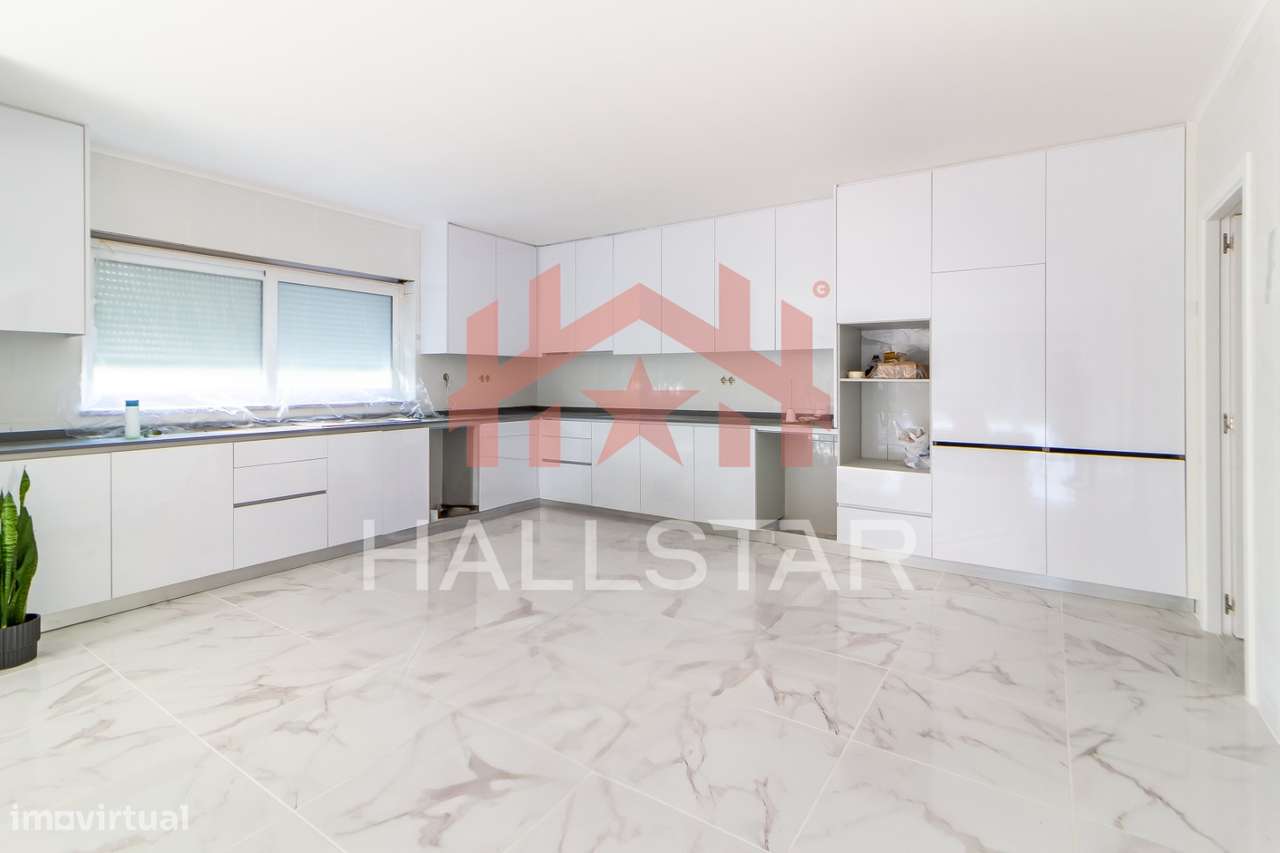 Moradia T3 / Nova / Térrea / Cozinha Equipada / Aquecimento Central / - Grande imagem: 2/29