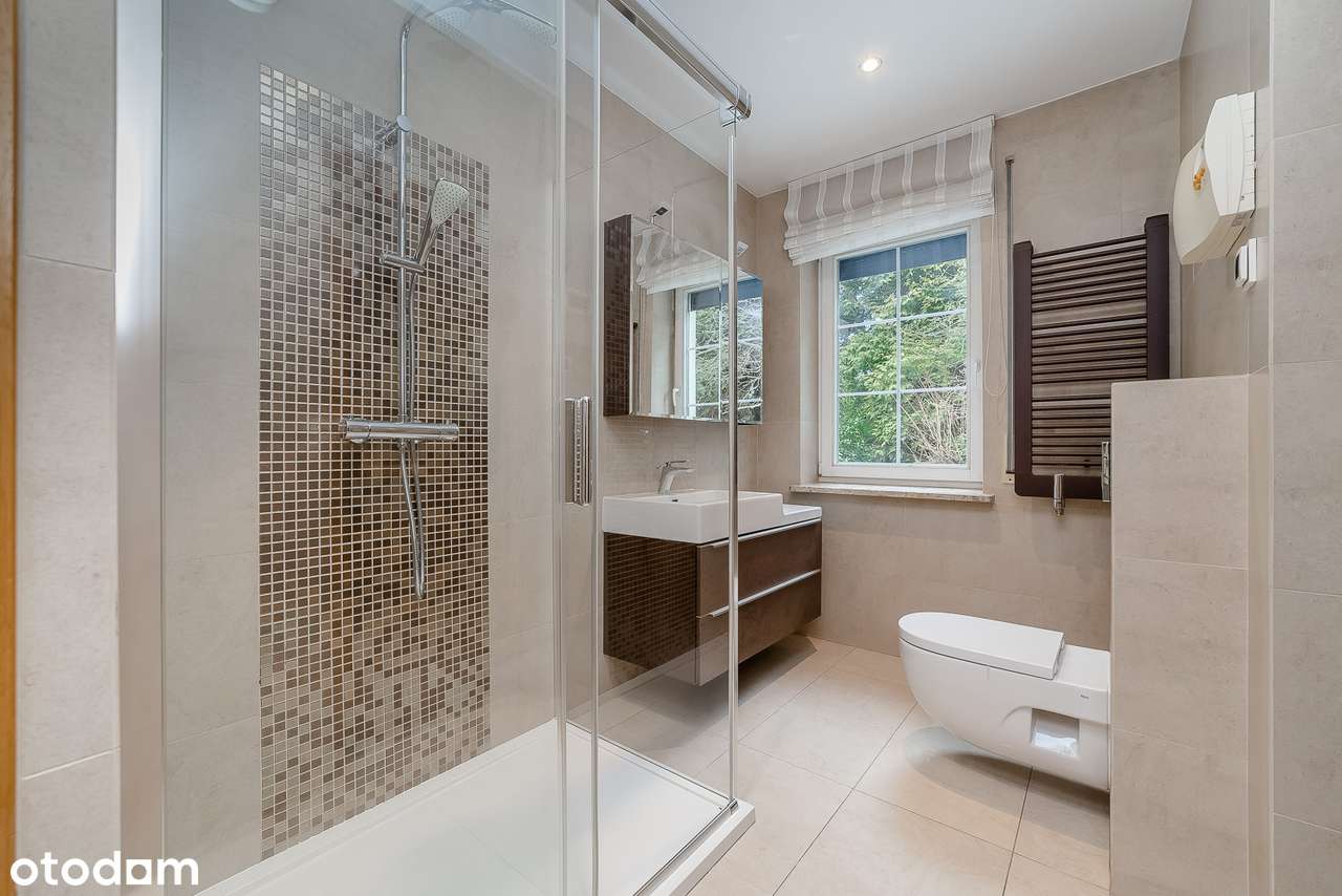 Katowice Podlesie. Reprezentacyjny dom w spokojnym miejscu-10