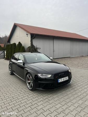 Audi RS4 Avant S tronic - 1