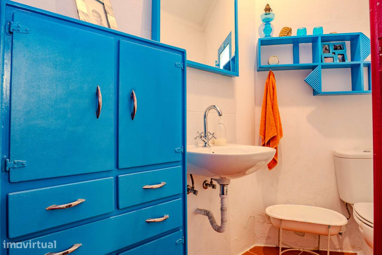 CASA COM QUINTAL | PARA VENDA | FALCOEIRAS-15