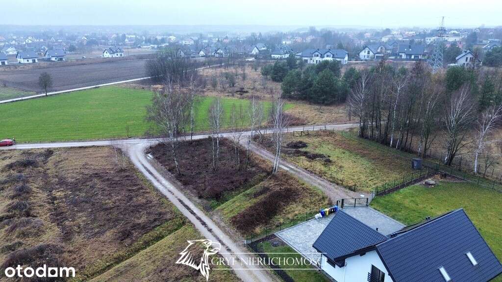 - Kształtna działka - atrakcyjna okolica --8