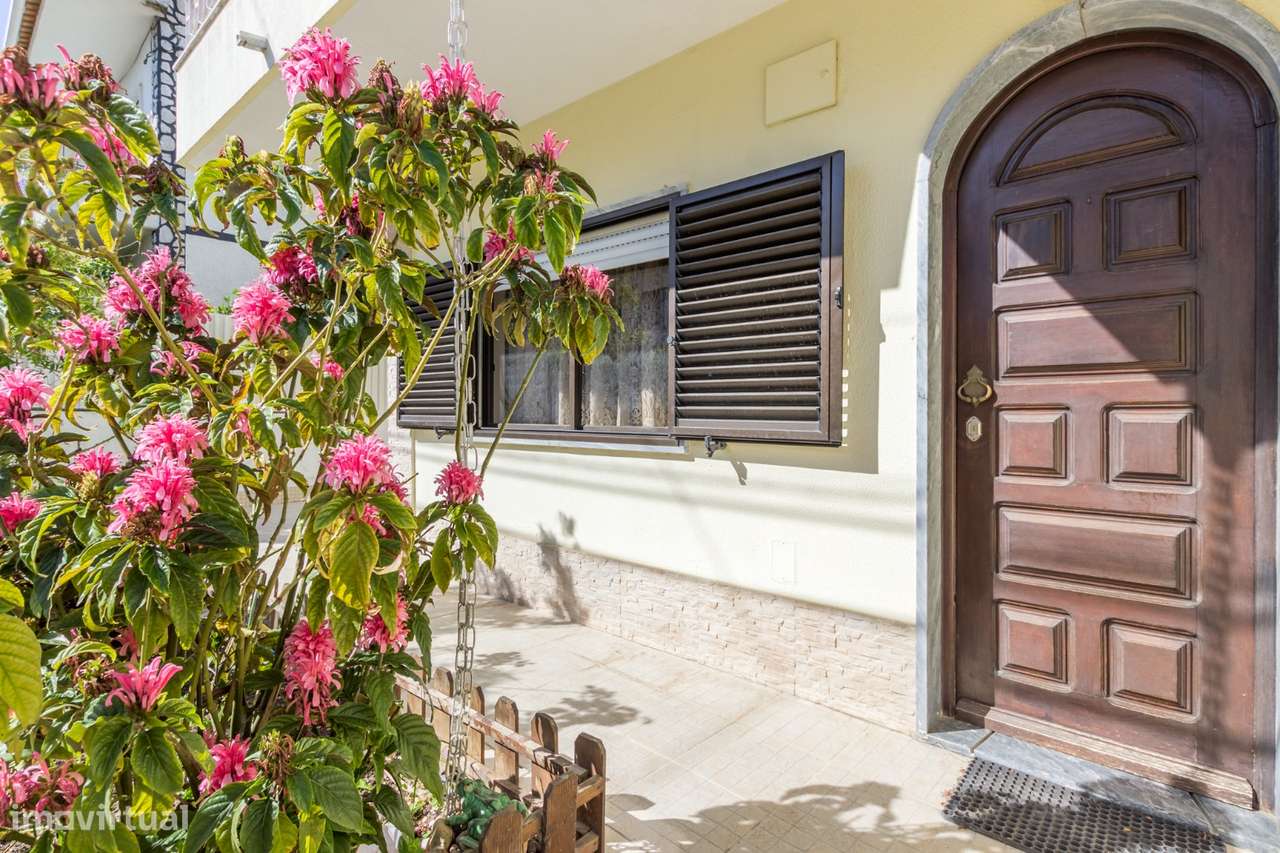 Moradia T3 + 1 em Vale Milhaços - Corroios com Garagem-27