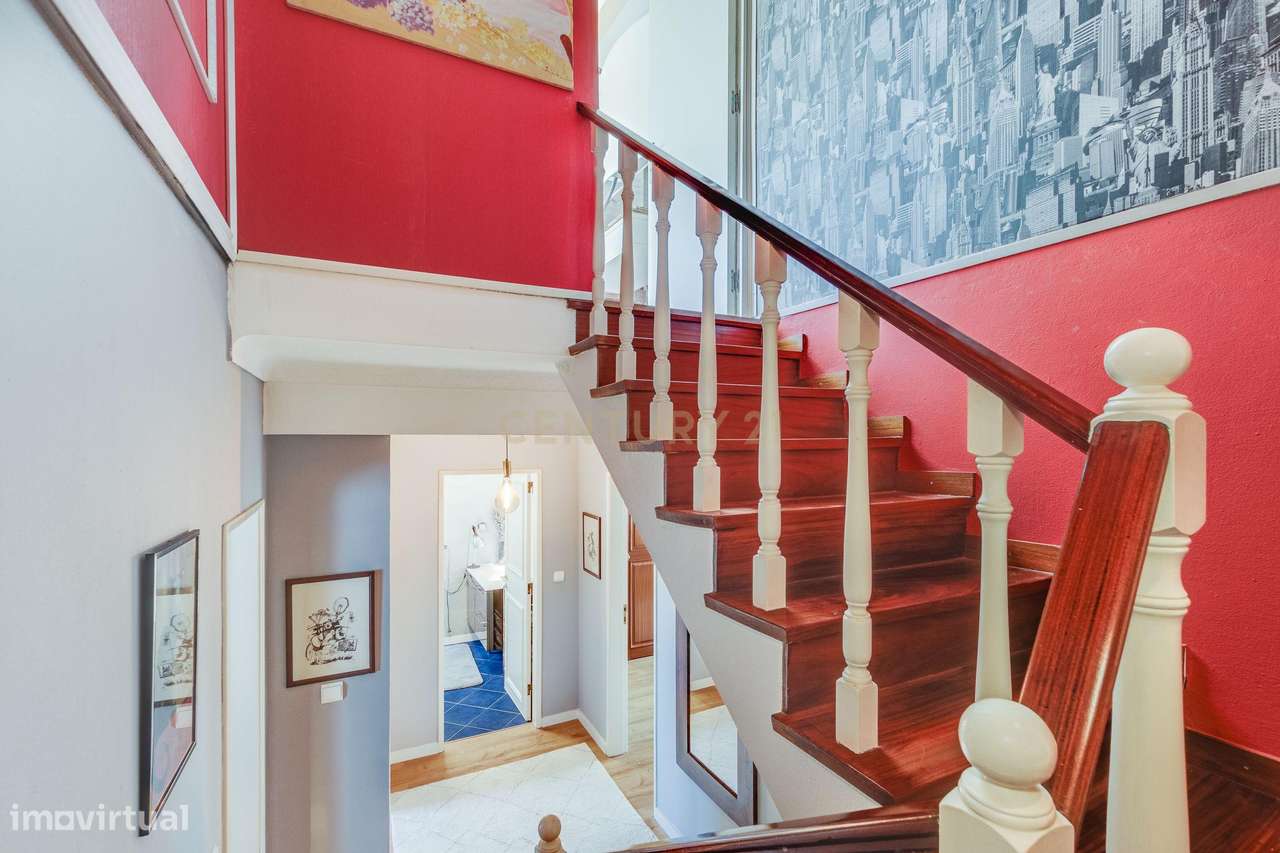 MORADIA T4 COM JARDIM E GARAGEM-34