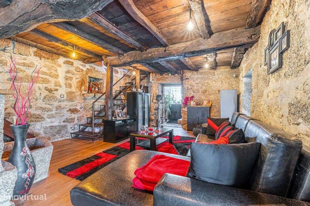 Quinta com moradia em pedra, com 2,2 hectares, água de mina e vário... - Grande imagem: 4/20