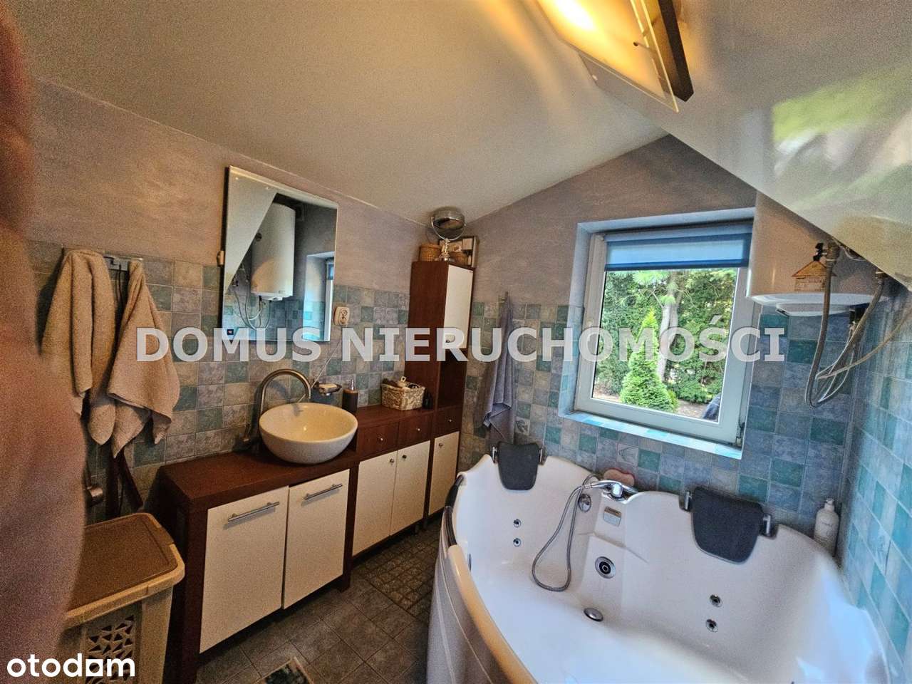 Dom z basenem okolice Koluszek-6