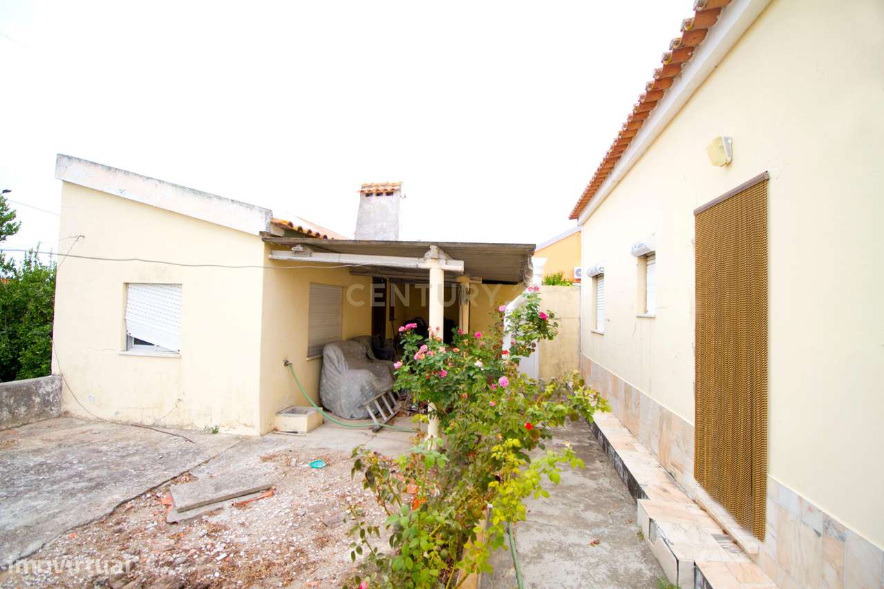 Moradia T2 para Remodelação nas Pontes-34