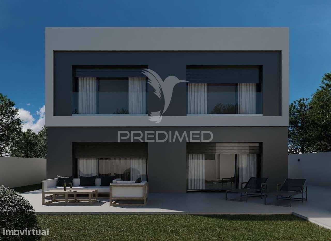 Moradia T4 de Arquitetura Moderna – Urbanização da Meia Via - Grande imagem: 4/31