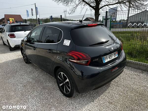 Peugeot 208 - 28