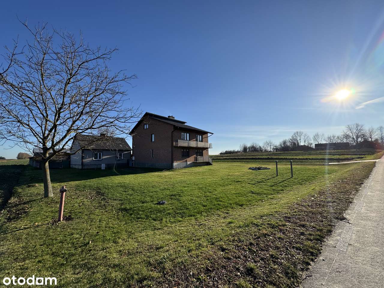 Gospodarstwo z domem, zabudowaniami i gruntami rolnymi-4,06h-3
