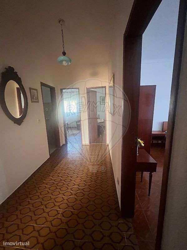 Moradia T6 para venda - Grande imagem: 2/17