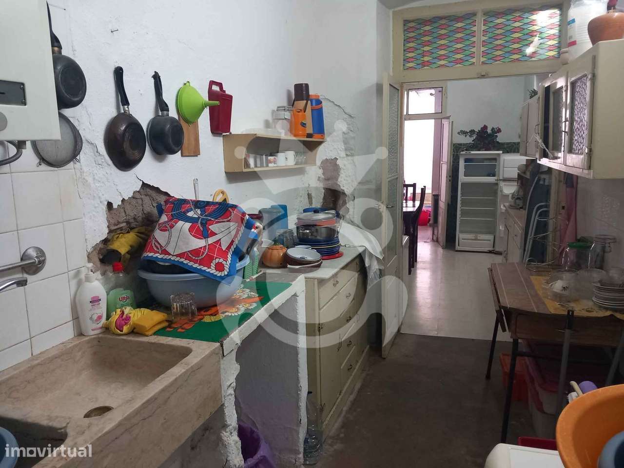Venda Conjunta - Moradia e Espaço Comercial-18
