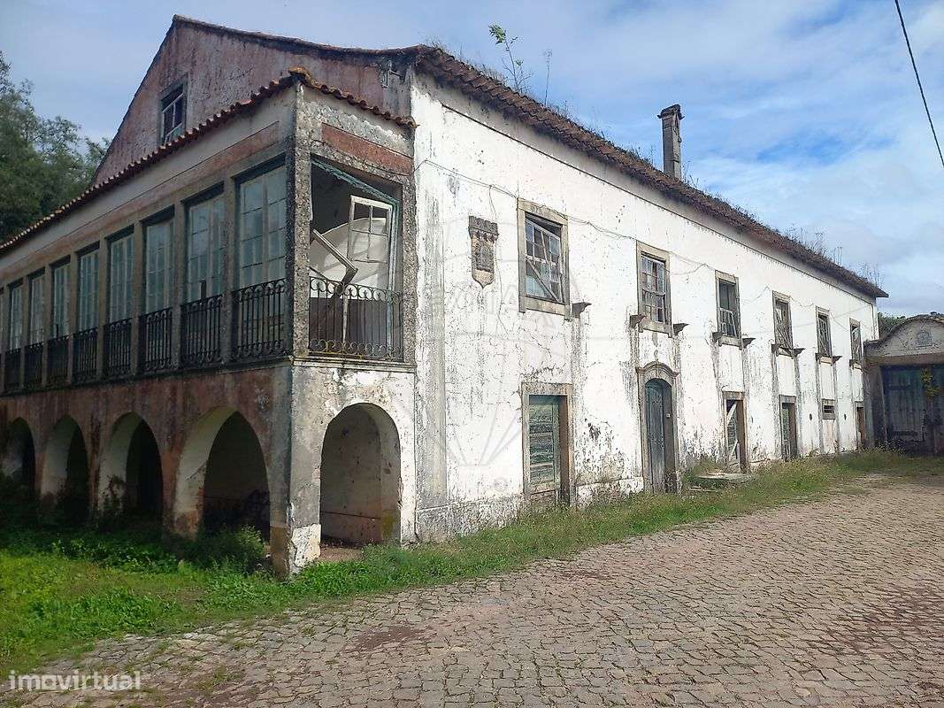 Moradia T11 para venda - Grande imagem: 1/50